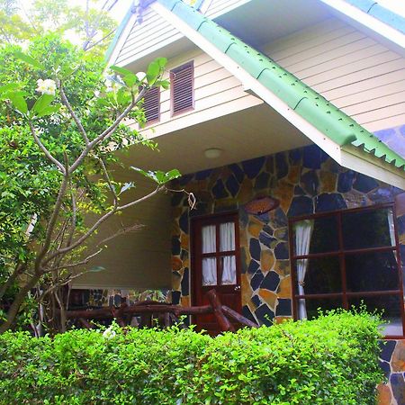 Squid Resort Haad Chao Samran Ngoại thất bức ảnh
