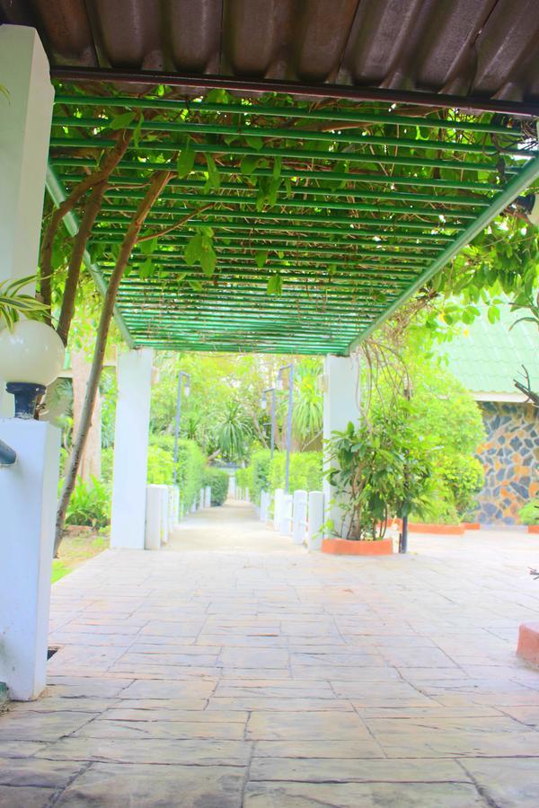 Squid Resort Haad Chao Samran Ngoại thất bức ảnh
